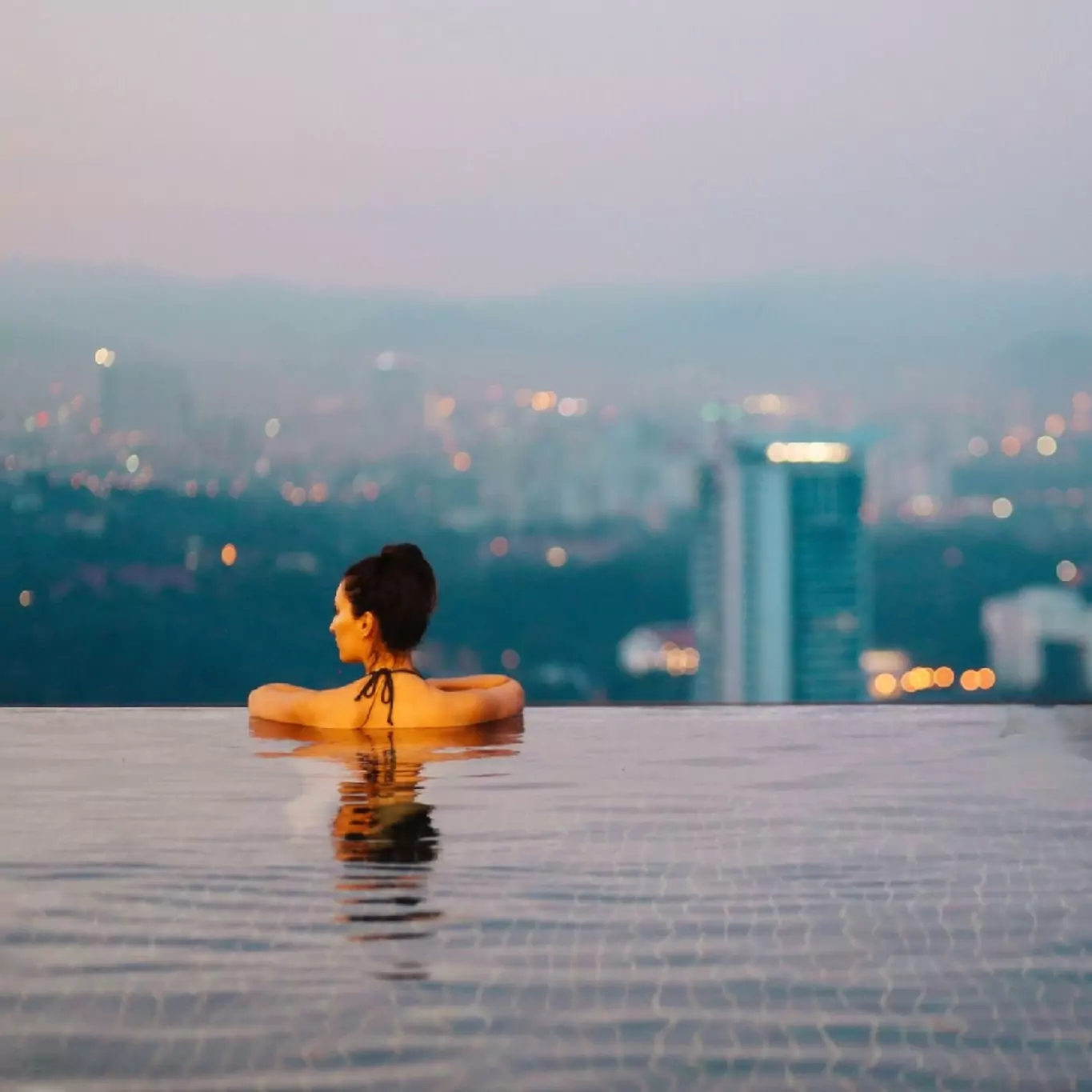 infinity-pool-